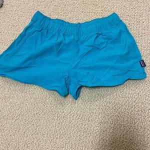 patagonia baggie shorts!